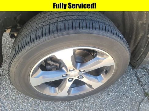 Used 2023 Jeep Grand Cherokee Limited image 7