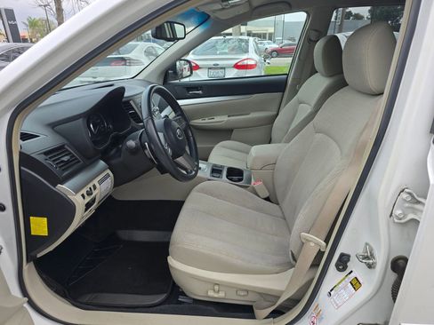 Used 2011 Subaru Outback 2.5i Premium w/ All-Weather Pkg image 13