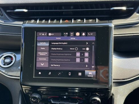 Used 2022 Jeep Grand Cherokee L Laredo image 26