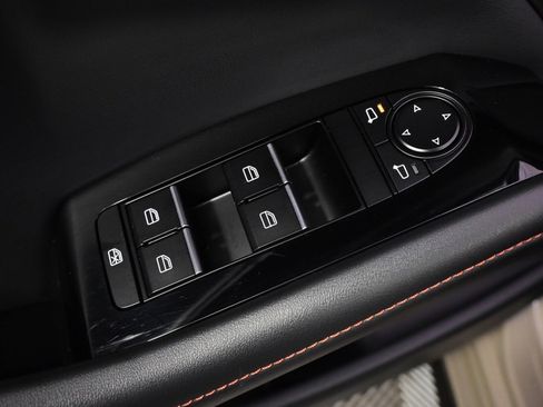 Certified 2025 MAZDA MAZDA3 Carbon image 23