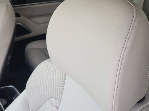 Used 2024 Kia Telluride SX Prestige AWD/4WD image 19