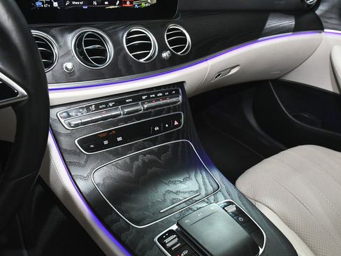 Used 2022 Mercedes-Benz E 450 4MATIC Sedan w/ Night Package image 44