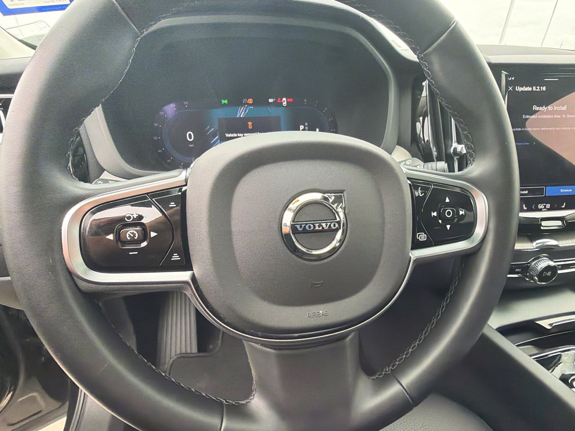 Used 2025 Volvo XC60 B5 Plus AWD/4WD image 16
