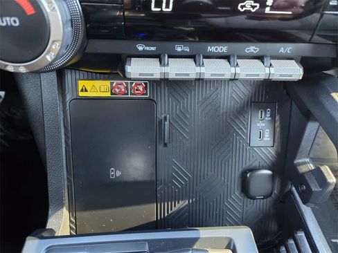 Used 2024 Toyota Tacoma TRD Sport image 18