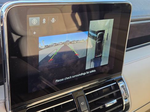 Used 2021 Lincoln Navigator Reserve w/ Luxury Package AWD/4WD image 23