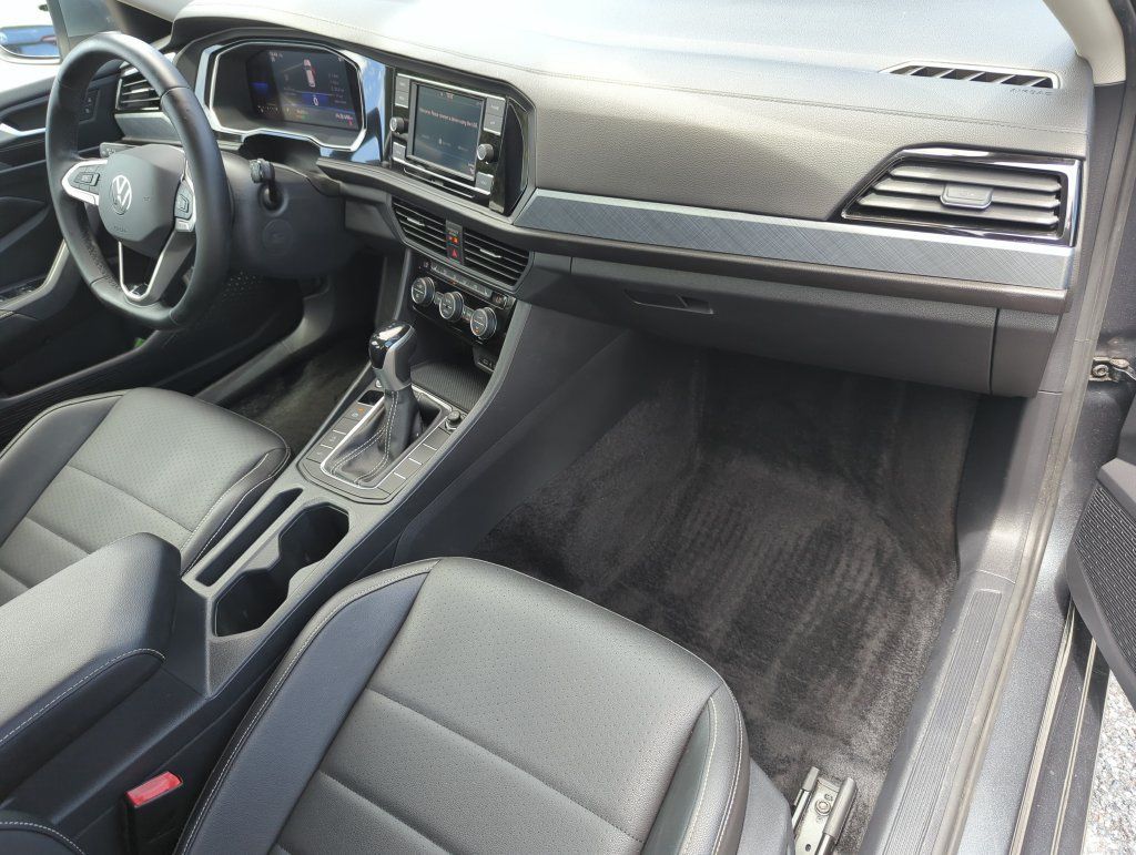Used 2022 Volkswagen Jetta SE FWD image 22