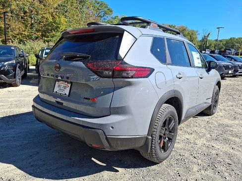 New 2026 Nissan Rogue SV image 4