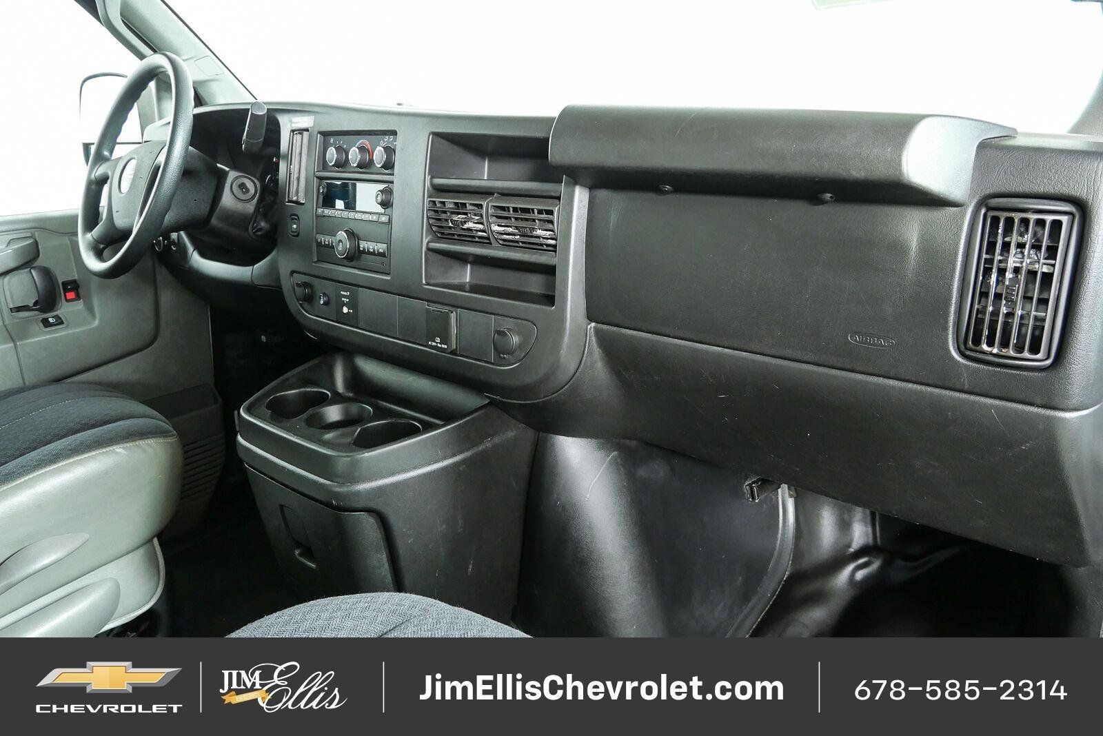 Used 2018 GMC Savana 2500 w/ Driver Convenience Package RWD image 18