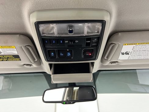 Used 2018 Toyota 4Runner Limited w/ Four Season Floor Mat Package AWD/4WD image 63