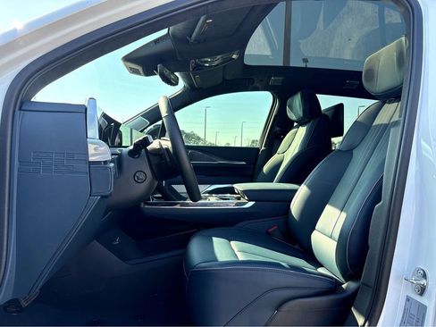 New 2025 Cadillac Escalade IQ Luxury 2 AWD/4WD image 23