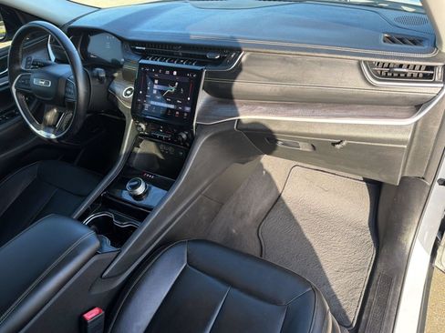 Used 2021 Jeep Grand Cherokee L Limited RWD image 28