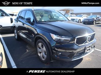 Used 2021 Volvo XC40 T5 Momentum w/ Premium Package AWD/4WD video 1