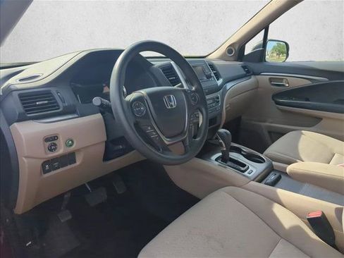 Used 2017 Honda Ridgeline RTS image 6