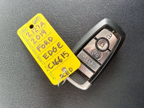 Used 2019 Ford Edge Titanium w/ Cold Weather Package FWD image 33