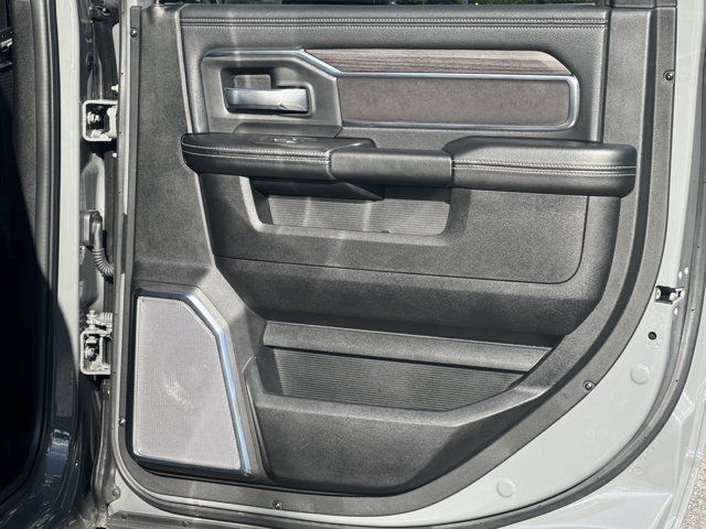 Used 2026 RAM 2500 Laramie AWD/4WD image 19