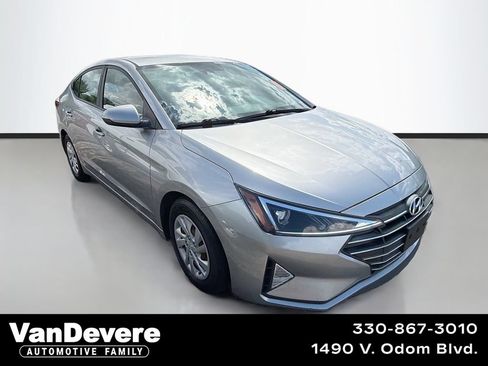 Used 2020 Hyundai Elantra SE FWD image 1
