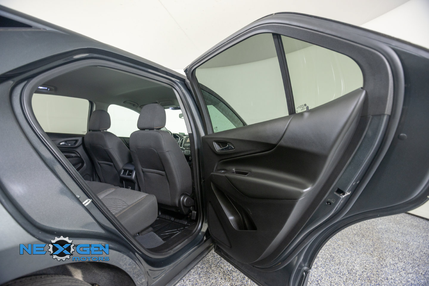 Used 2020 Chevrolet Equinox LT AWD/4WD image 37