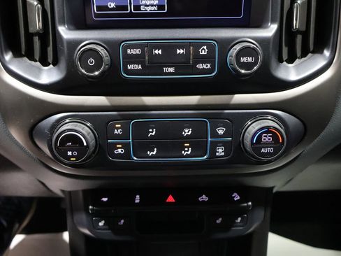 Used 2018 Chevrolet Colorado Z71 AWD/4WD image 26