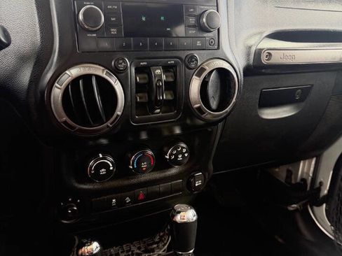 Used 2012 Jeep Wrangler Unlimited Sport AWD/4WD image 14