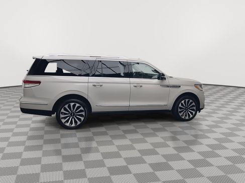 Used 2023 Lincoln Navigator L Reserve AWD/4WD image 44