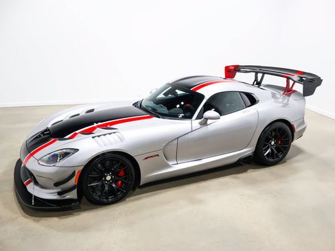 Used 2017 Dodge Viper ACR w/ Extreme Aero Package RWD image 13