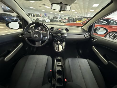 Used 2014 MAZDA MAZDA2 Sport FWD image 18