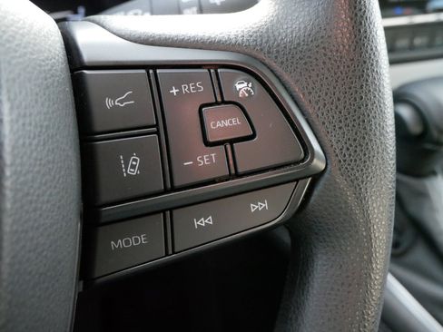 Used 2025 Toyota Sienna LE image 25