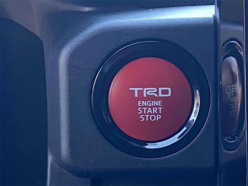 Used 2024 Toyota Tacoma TRD Sport image 29