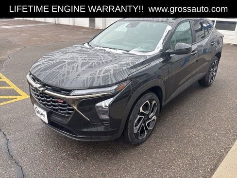 New 2026 Chevrolet Trax RS w/ Sunroof Package FWD image 4