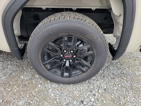 New 2026 GMC Sierra 1500 Pro w/ Graphite Edition image 9