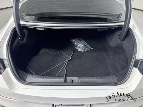 Used 2020 Mercedes-Benz CLA 250 image 32