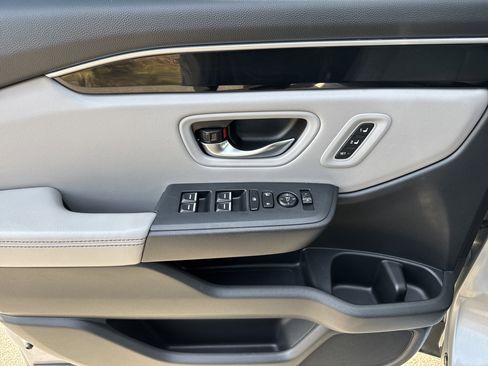 Used 2024 Honda Pilot Touring image 14