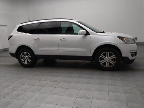 Used 2017 Chevrolet Traverse LT image 11