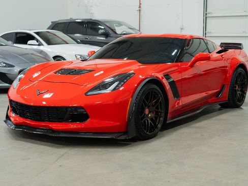 Used 2017 Chevrolet Corvette Z06 image 3