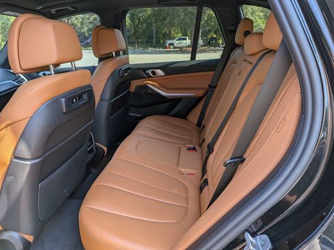 Used 2022 BMW X5 sDrive40i w/ M Sport Package RWD image 16