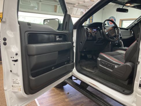 Used 2014 Ford F150 FX4 w/ Equipment Group 402A Luxury AWD/4WD image 11