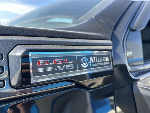 Certified 2024 GMC Sierra 2500 AT4 w/ AT4 Preferred Package AWD/4WD image 4