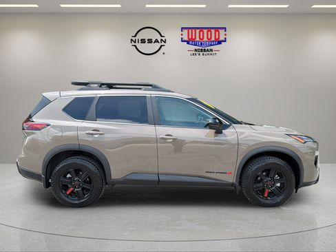 Used 2025 Nissan Rogue SV w/ Rock Creek Premium Package AWD/4WD image 4
