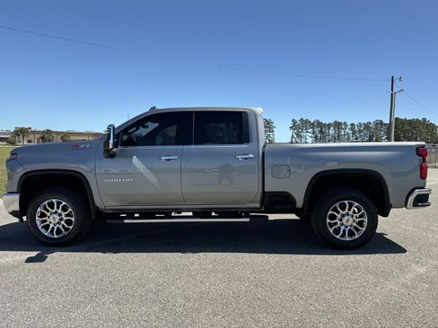 Used 2024 Chevrolet Silverado 3500 LTZ w/ LTZ Premium Package image 7