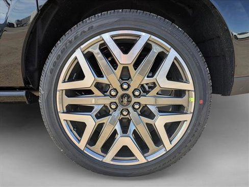 New 2025 Ford Expedition Max Platinum w/ Platinum Ultimate Package image 10