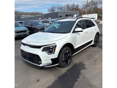 Used 2023 Kia Niro Wave w/ Wave Preserve Package