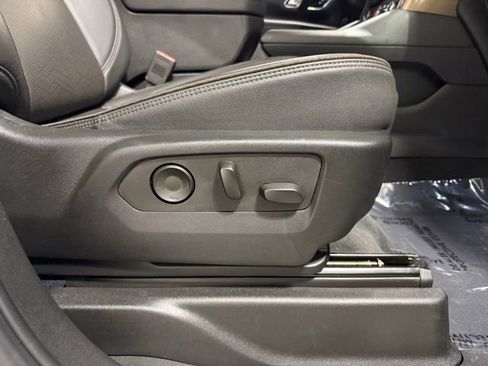 Used 2024 Chevrolet Tahoe High Country image 31