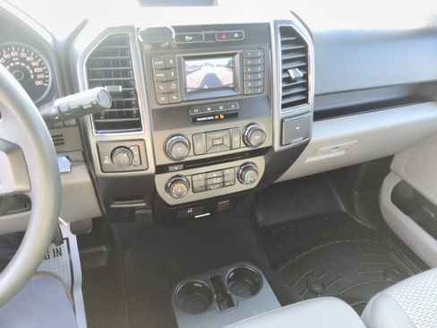Used 2018 Ford F150 XLT AWD/4WD image 32