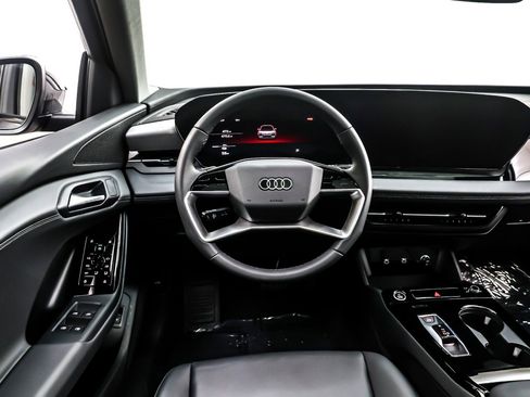 Used 2025 Audi Q6 e-tron Premium w/ Convenience Package image 5