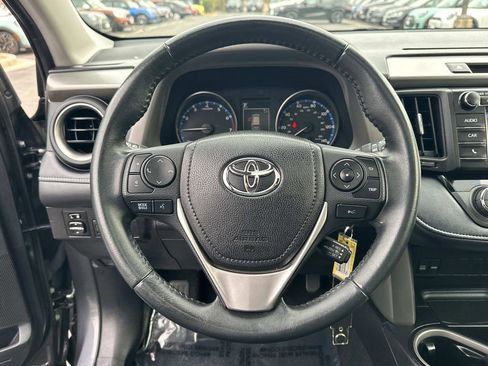 Used 2018 Toyota RAV4 XLE image 15