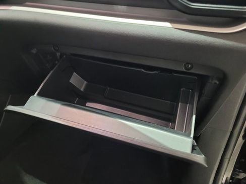 Used 2022 Ford Explorer XLT image 62