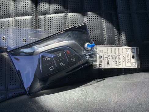 Used 2023 Cadillac Escalade Premium Luxury Platinum w/ LPO, Radiant Package image 37