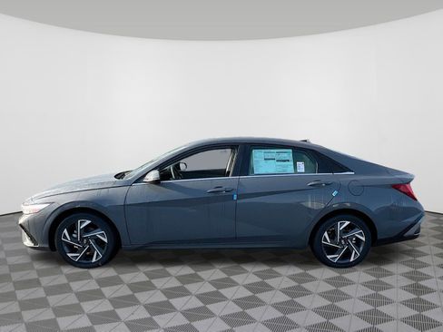 New 2026 Hyundai Elantra Limited w/ Cargo Package FWD image 28