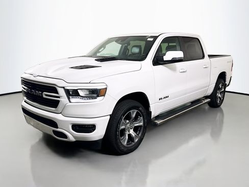 Used 2023 RAM 1500 Laramie AWD/4WD image 4