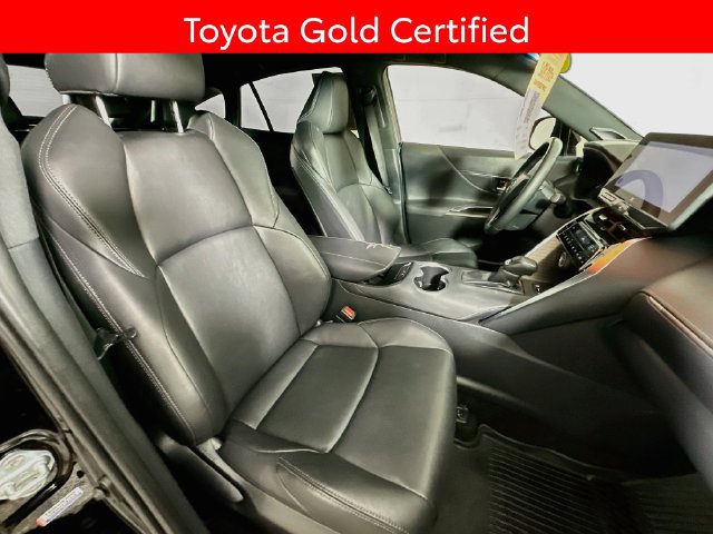 Used 2024 Toyota Venza XLE AWD/4WD image 30